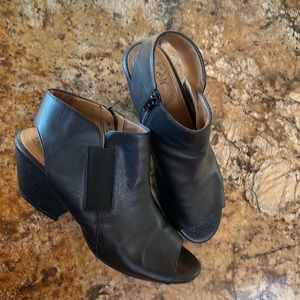 Black Natural Soul Booties